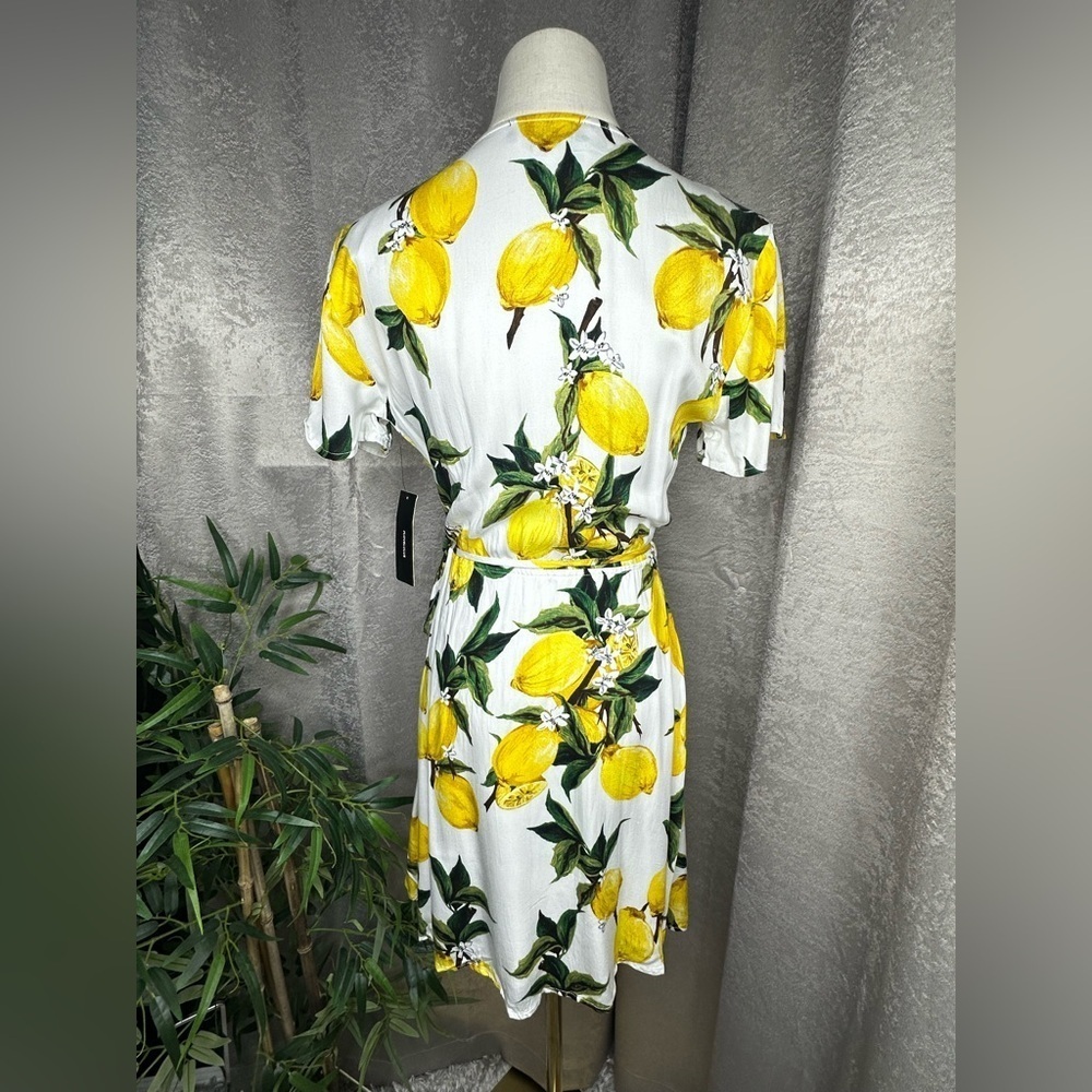 NWT Lulus A La Tart White and Yellow Lemon Print Wrap Dress Sz S - Picture 9 of 12